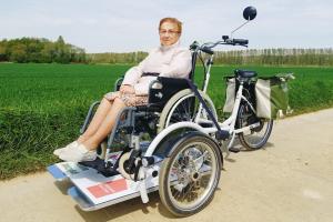 Stekene Stekene Boezjeert: verhuur rolstoelfiets gaat van start